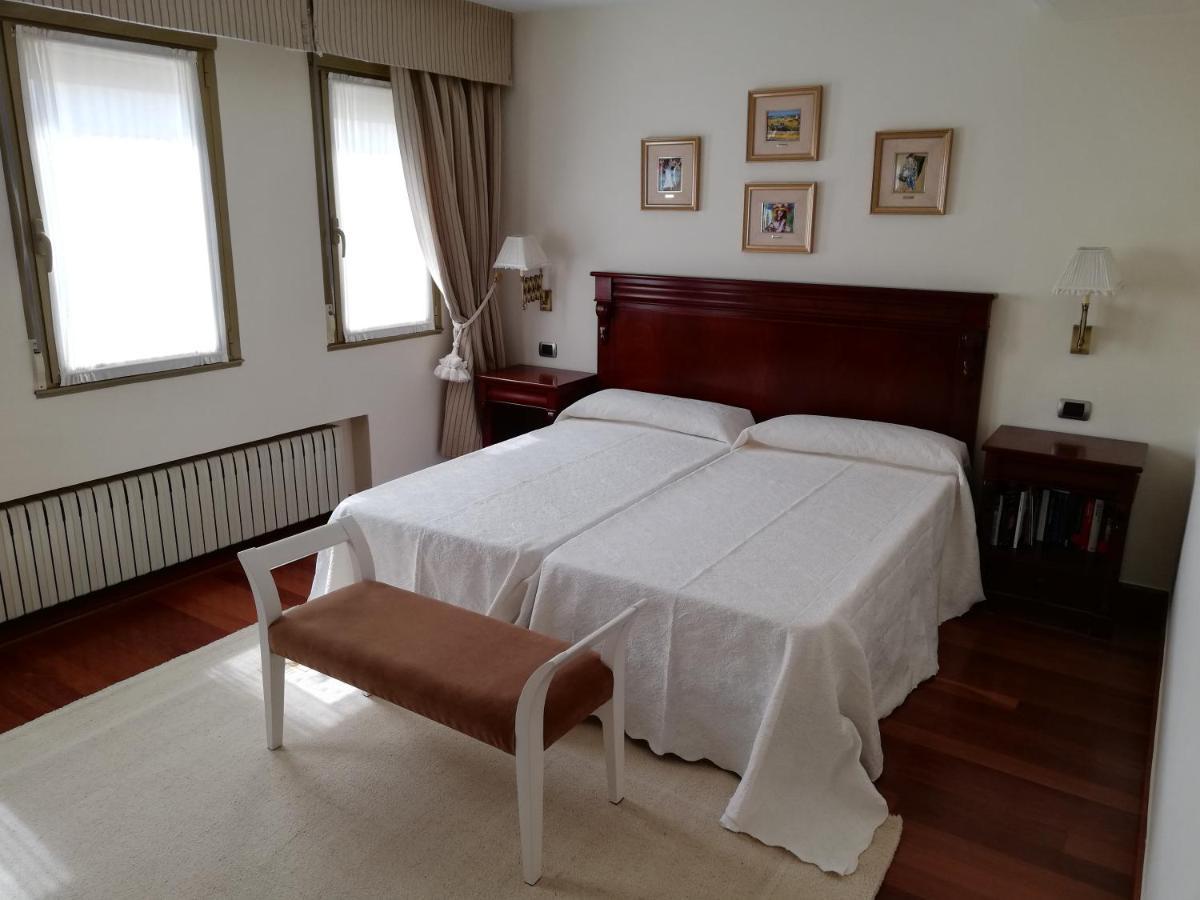 Casa Pepin Villa Sarria Esterno foto